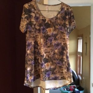 Small Lularoe Classic Shirt